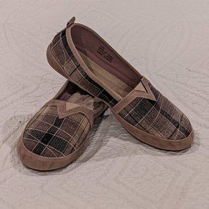 Mia Amore Plaid Printed Memory Foam Slip-on Shoes Size 8.5